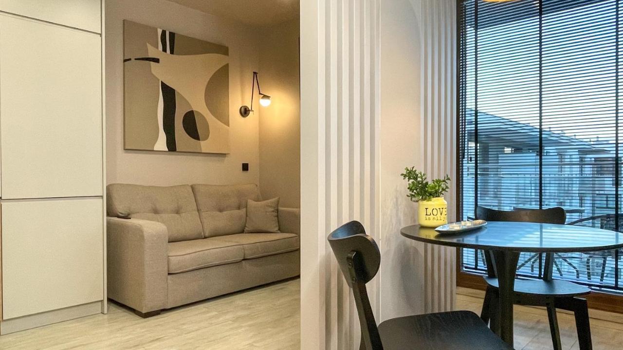 Comfortable 1-Room Apartment Close To The Center Варшава Екстер'єр фото
